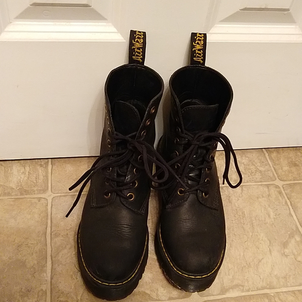 Shriver HI woman's Wyoming leather doc Marten's